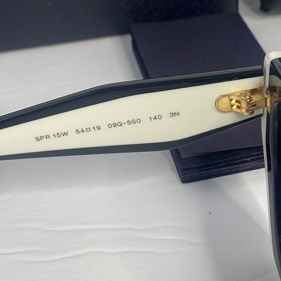 💯 - New  - BRAND NEW PRADA PR 15WS 09Q5S0 White/Black Women Sunglasses - Picture 14 of 17
